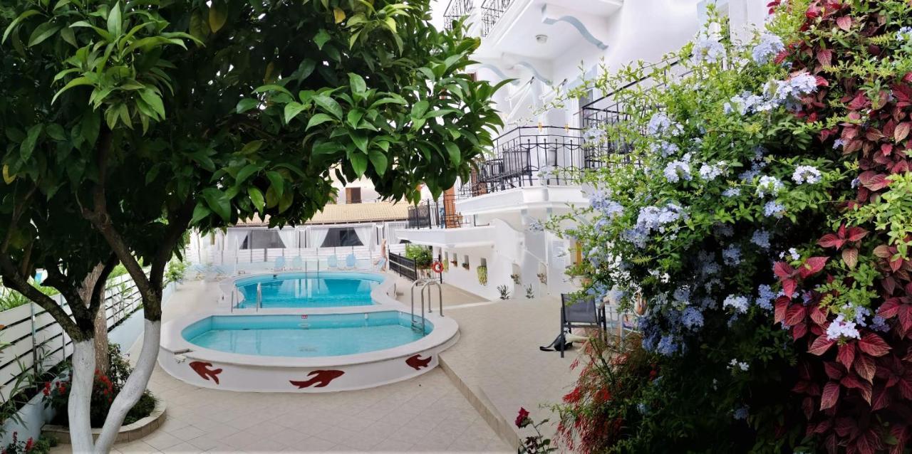 Hotel Oasis Parga Exterior foto